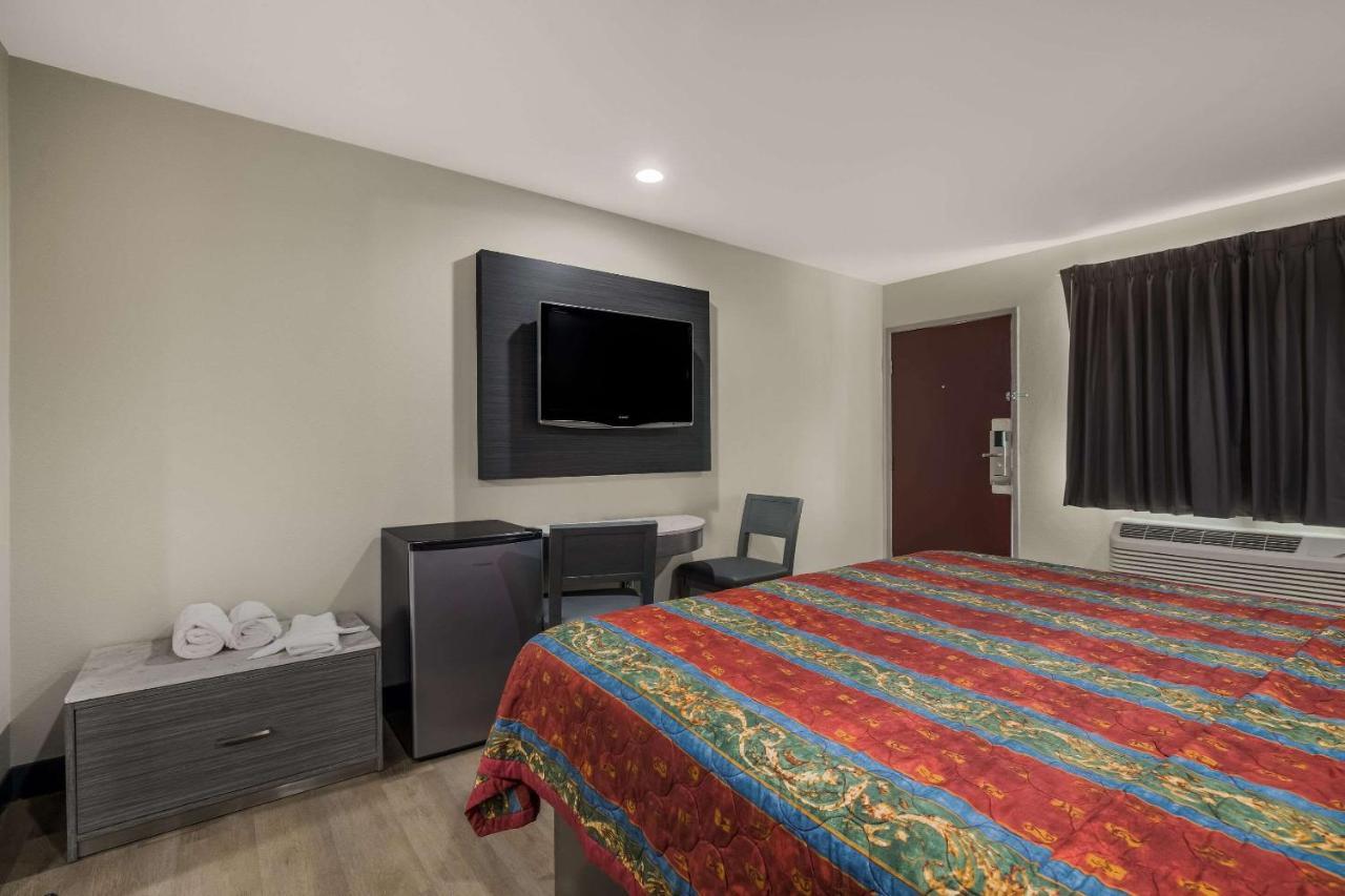 Rodeway Inn San Bernardino & Redlands מראה חיצוני תמונה
